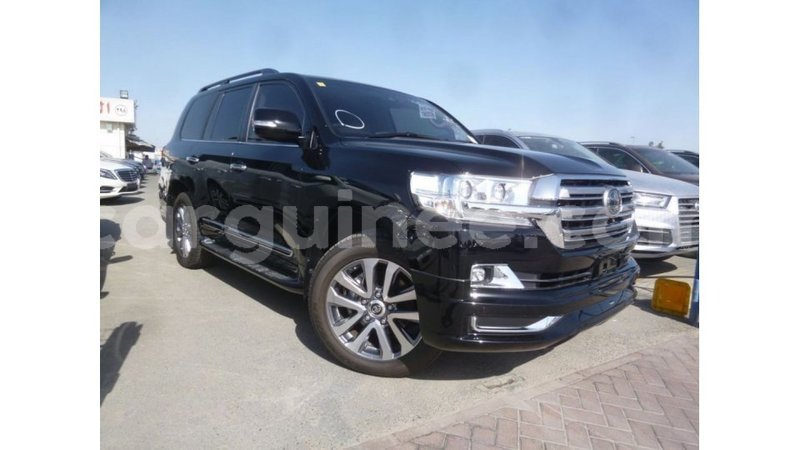 Big with watermark toyota land cruiser conakry import dubai 4602