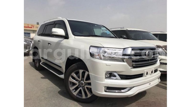 Big with watermark toyota land cruiser conakry import dubai 4603