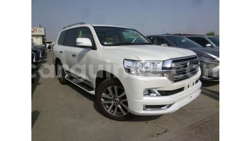 Big with watermark toyota land cruiser conakry import dubai 4604