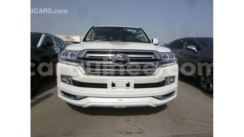 Big with watermark toyota land cruiser conakry import dubai 4604