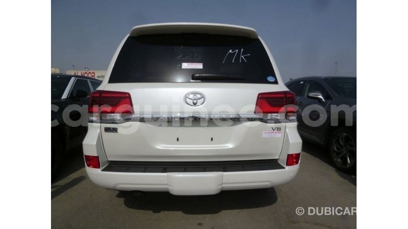 Big with watermark toyota land cruiser conakry import dubai 4604