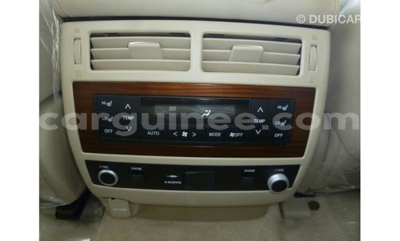 Acheter Import Voiture Toyota Land Cruiser Blanc à Import - Dubai, Conakry Acheter Import Voiture Toyota Land Cruiser Blanc à Import - Dubai, Conakry