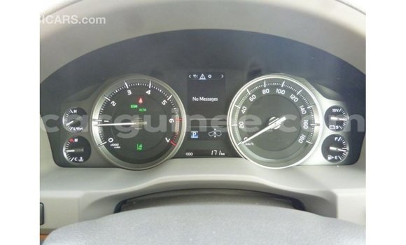 Acheter Import Voiture Toyota Land Cruiser Blanc à Import - Dubai, Conakry Acheter Import Voiture Toyota Land Cruiser Blanc à Import - Dubai, Conakry