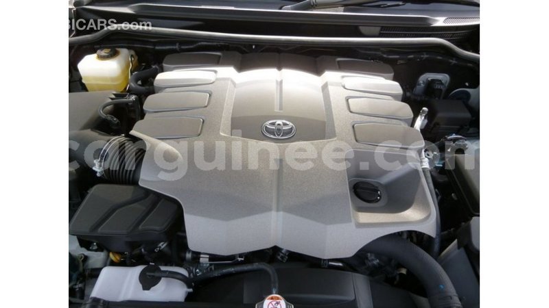 Big with watermark toyota land cruiser conakry import dubai 4604