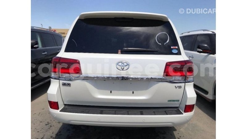 Big with watermark toyota land cruiser conakry import dubai 4606