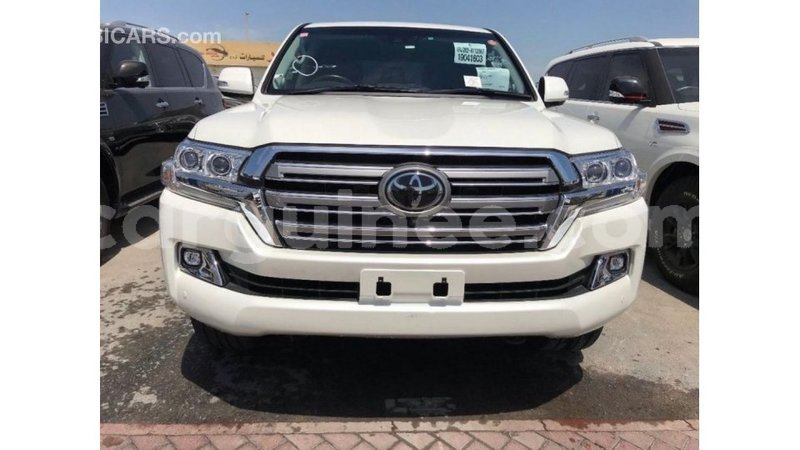 Big with watermark toyota land cruiser conakry import dubai 4606