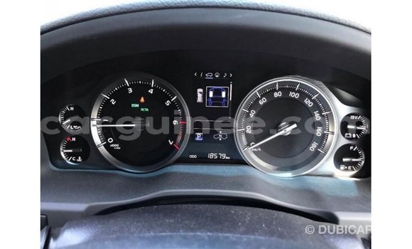 Acheter Import Voiture Toyota Land Cruiser Blanc à Import - Dubai, Conakry Acheter Import Voiture Toyota Land Cruiser Blanc à Import - Dubai, Conakry