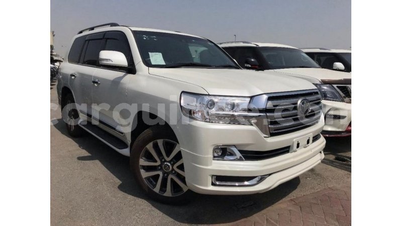 Big with watermark toyota land cruiser conakry import dubai 4608