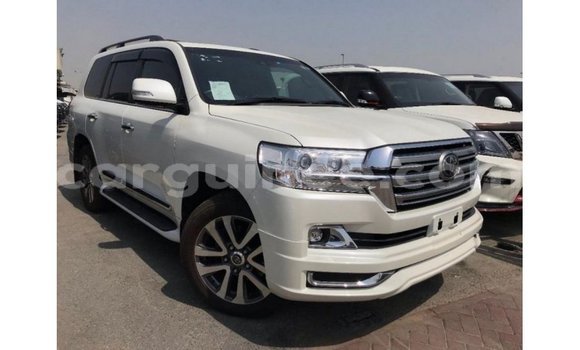 Buy Import Toyota Land Cruiser White Car in Import - Dubai in Conakry Buy Import Toyota Land Cruiser White Car in Import - Dubai in Conakry