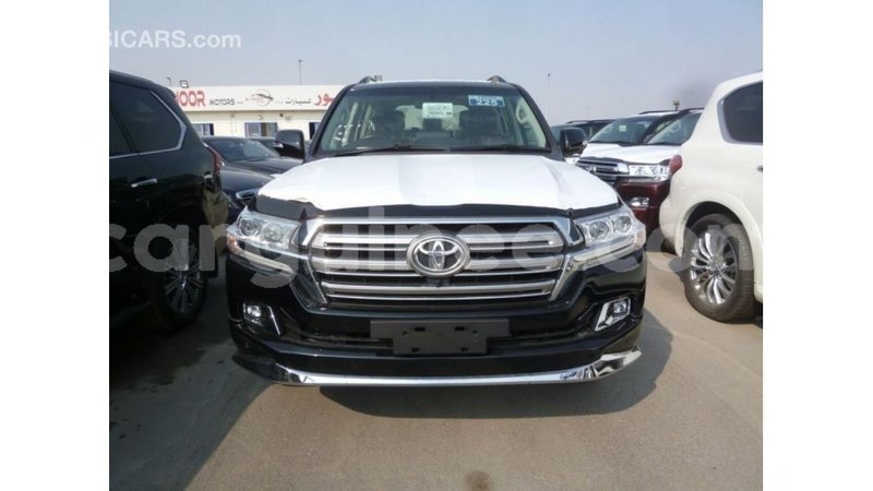 Big with watermark toyota land cruiser conakry import dubai 4610