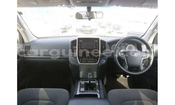 Buy Import Toyota Land Cruiser Black Car in Import - Dubai in Conakry Buy Import Toyota Land Cruiser Black Car in Import - Dubai in Conakry