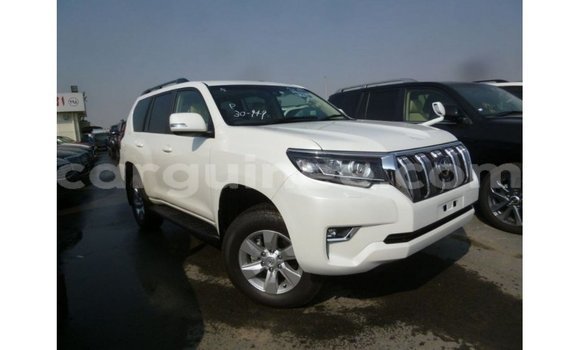 Acheter Import Voiture Toyota Prado Blanc à Import - Dubai, Conakry Acheter Import Voiture Toyota Prado Blanc à Import - Dubai, Conakry