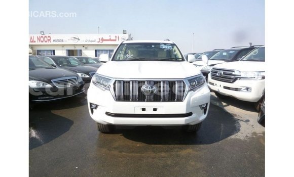 Acheter Import Voiture Toyota Prado Blanc à Import - Dubai, Conakry Acheter Import Voiture Toyota Prado Blanc à Import - Dubai, Conakry