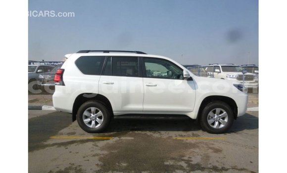 Acheter Import Voiture Toyota Prado Blanc à Import - Dubai, Conakry Acheter Import Voiture Toyota Prado Blanc à Import - Dubai, Conakry