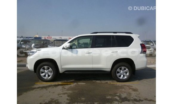 Acheter Import Voiture Toyota Prado Blanc à Import - Dubai, Conakry Acheter Import Voiture Toyota Prado Blanc à Import - Dubai, Conakry