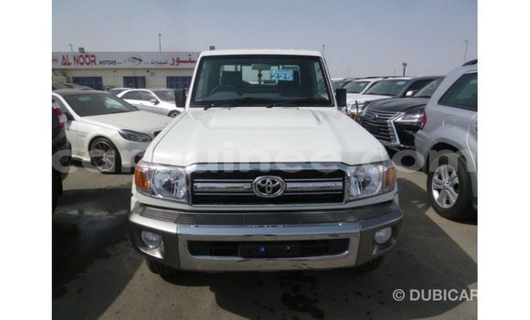 Buy Import Toyota Land Cruiser White Car in Import - Dubai in Conakry Buy Import Toyota Land Cruiser White Car in Import - Dubai in Conakry