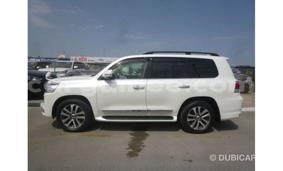 Buy Import Toyota Land Cruiser White Car in Import - Dubai in Conakry Buy Import Toyota Land Cruiser White Car in Import - Dubai in Conakry