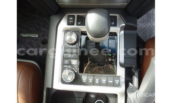 Buy Import Toyota Land Cruiser White Car in Import - Dubai in Conakry Buy Import Toyota Land Cruiser White Car in Import - Dubai in Conakry