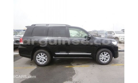 Buy Import Toyota Land Cruiser Black Car in Import - Dubai in Conakry Buy Import Toyota Land Cruiser Black Car in Import - Dubai in Conakry