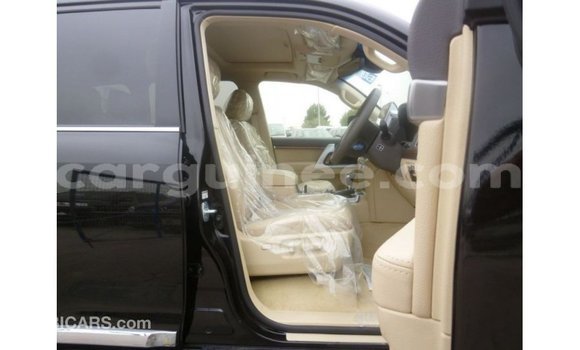 Buy Import Toyota Land Cruiser Black Car in Import - Dubai in Conakry Buy Import Toyota Land Cruiser Black Car in Import - Dubai in Conakry