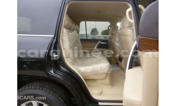 Buy Import Toyota Land Cruiser Black Car in Import - Dubai in Conakry Buy Import Toyota Land Cruiser Black Car in Import - Dubai in Conakry