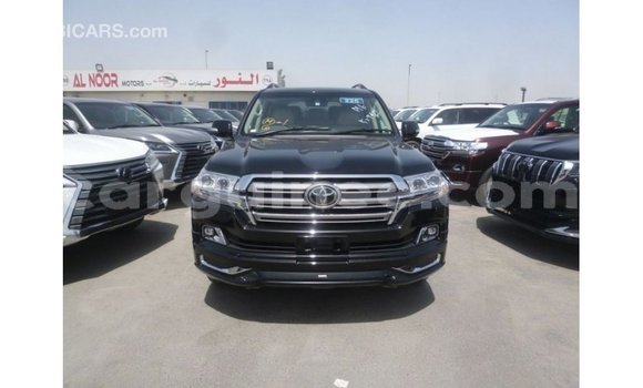 Buy Import Toyota Land Cruiser Black Car in Import - Dubai in Conakry Buy Import Toyota Land Cruiser Black Car in Import - Dubai in Conakry