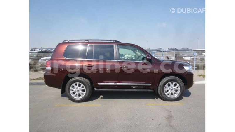 Big with watermark toyota land cruiser conakry import dubai 4626