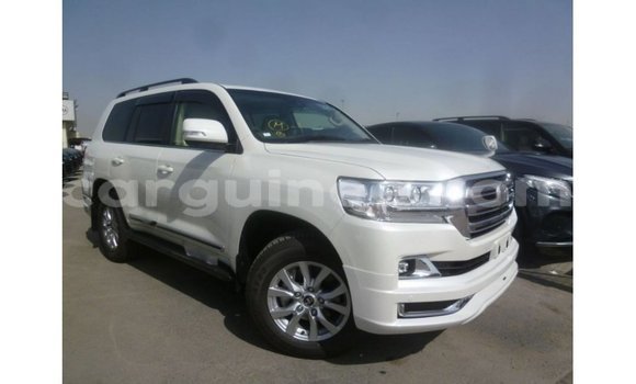 Buy Import Toyota Land Cruiser White Car in Import - Dubai in Conakry Buy Import Toyota Land Cruiser White Car in Import - Dubai in Conakry