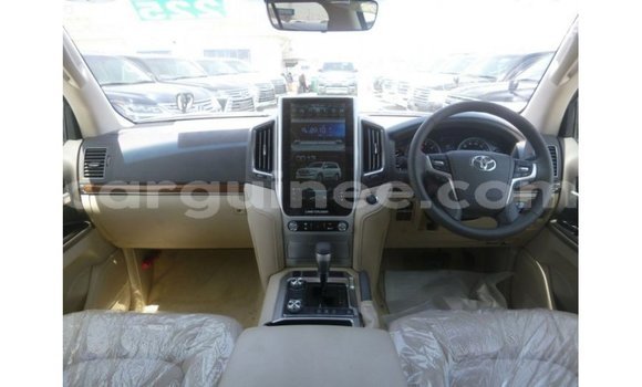 Buy Import Toyota Land Cruiser Black Car in Import - Dubai in Conakry Buy Import Toyota Land Cruiser Black Car in Import - Dubai in Conakry
