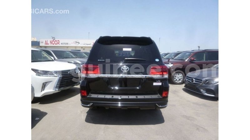 Big with watermark toyota land cruiser conakry import dubai 4628