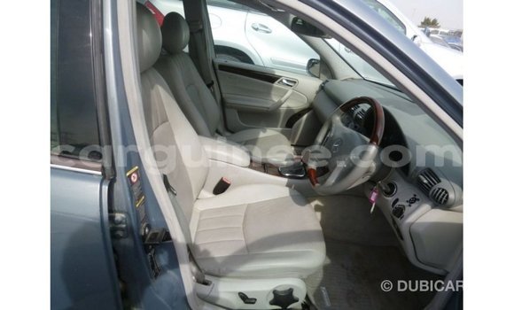 Buy Import Mercedes-Benz 190 Blue Car in Import - Dubai in Conakry Buy Import Mercedes-Benz 190 Blue Car in Import - Dubai in Conakry