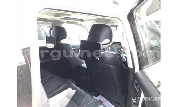 Buy Import Toyota Land Cruiser White Car in Import - Dubai in Conakry Buy Import Toyota Land Cruiser White Car in Import - Dubai in Conakry