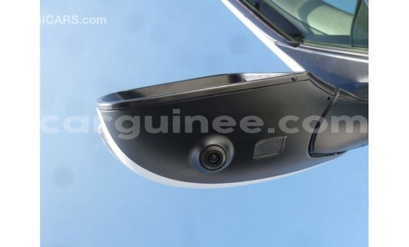 Buy Import Toyota Land Cruiser White Car in Import - Dubai in Conakry Buy Import Toyota Land Cruiser White Car in Import - Dubai in Conakry