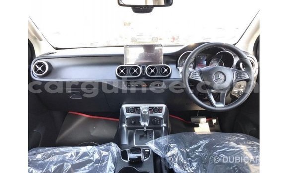 Buy Import Mercedes-Benz 250 Black Car in Import - Dubai in Conakry Buy Import Mercedes-Benz 250 Black Car in Import - Dubai in Conakry