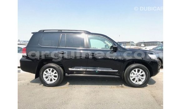 Buy Import Toyota Land Cruiser Black Car in Import - Dubai in Conakry Buy Import Toyota Land Cruiser Black Car in Import - Dubai in Conakry