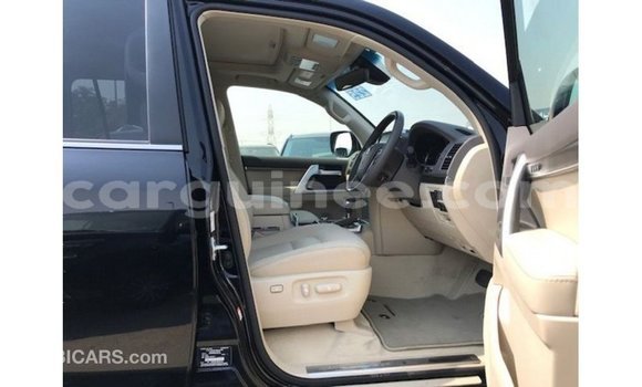 Buy Import Toyota Land Cruiser Black Car in Import - Dubai in Conakry Buy Import Toyota Land Cruiser Black Car in Import - Dubai in Conakry