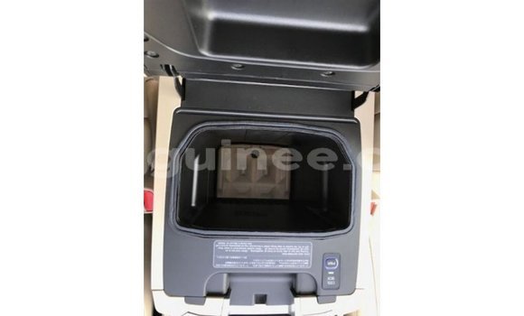 Buy Import Toyota Land Cruiser Black Car in Import - Dubai in Conakry Buy Import Toyota Land Cruiser Black Car in Import - Dubai in Conakry