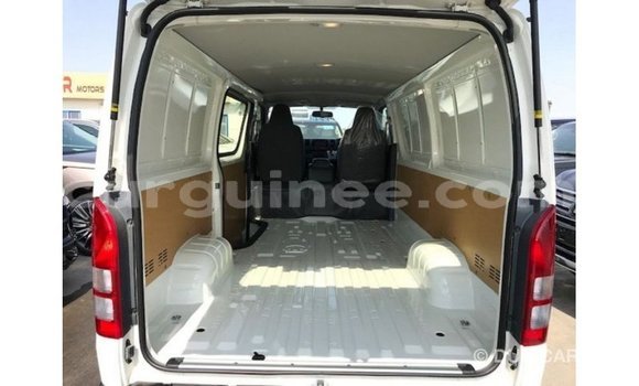 Buy Import Toyota Hiace White Car in Import - Dubai in Conakry Buy Import Toyota Hiace White Car in Import - Dubai in Conakry