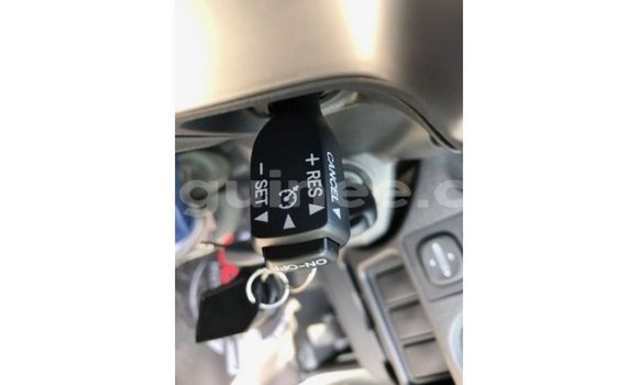 Buy Import Toyota Hiace White Car in Import - Dubai in Conakry Buy Import Toyota Hiace White Car in Import - Dubai in Conakry