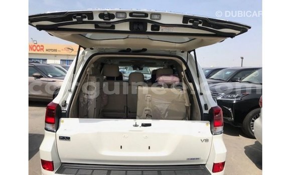 Buy Import Toyota Land Cruiser White Car in Import - Dubai in Conakry Buy Import Toyota Land Cruiser White Car in Import - Dubai in Conakry