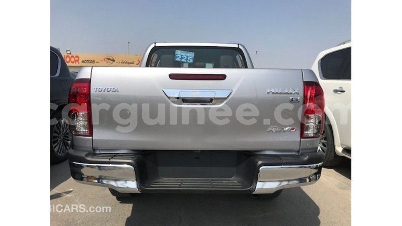 Big with watermark toyota hilux conakry import dubai 4647