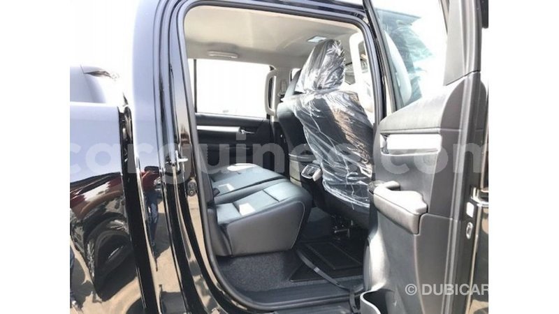 Big with watermark toyota hilux conakry import dubai 4648