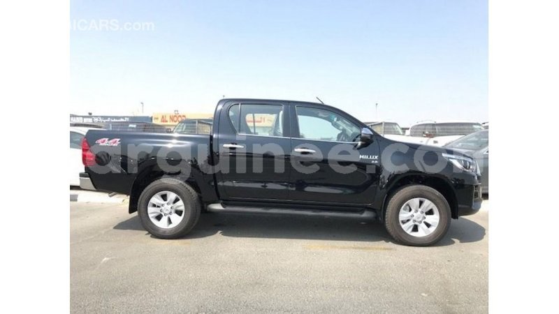 Big with watermark toyota hilux conakry import dubai 4648