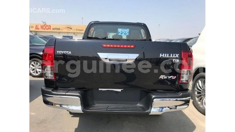 Big with watermark toyota hilux conakry import dubai 4649