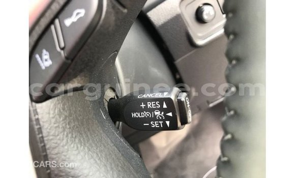 Acheter Import Voiture Toyota Prado Blanc à Import - Dubai, Conakry Acheter Import Voiture Toyota Prado Blanc à Import - Dubai, Conakry