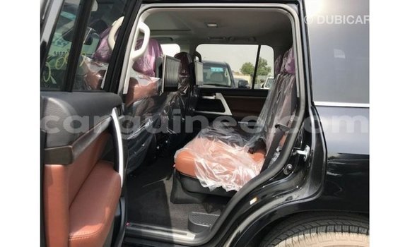 Acheter Import Voiture Toyota Land Cruiser Noir à Import - Dubai, Conakry Acheter Import Voiture Toyota Land Cruiser Noir à Import - Dubai, Conakry