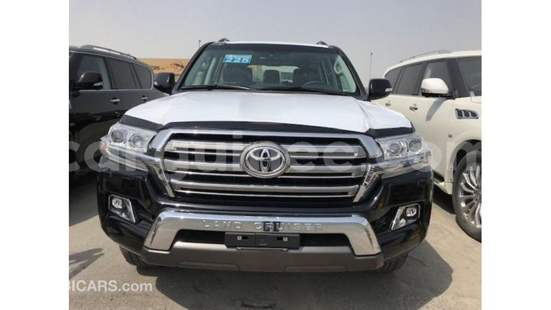 Big with watermark toyota land cruiser conakry import dubai 4654