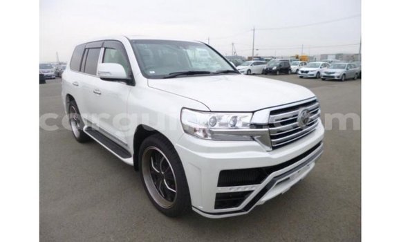 Buy Import Toyota Land Cruiser White Car in Import - Dubai in Conakry Buy Import Toyota Land Cruiser White Car in Import - Dubai in Conakry