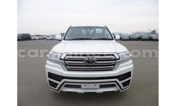 Buy Import Toyota Land Cruiser White Car in Import - Dubai in Conakry Buy Import Toyota Land Cruiser White Car in Import - Dubai in Conakry