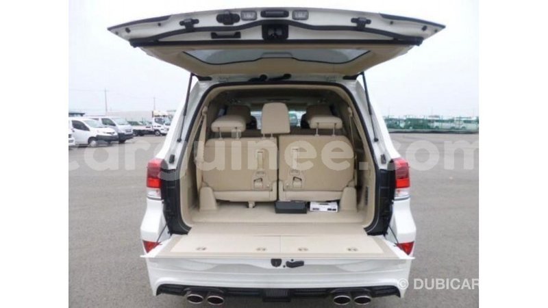 Big with watermark toyota land cruiser conakry import dubai 4656